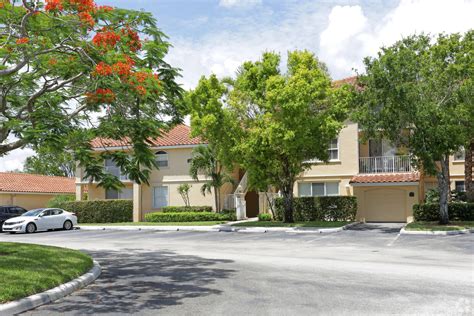 Pembroke Pines rent prices vary across neighborhoods from Century Village to The Landings. . Falls of pembroke apartments pembroke pines florida